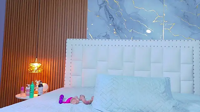 Snapshot of hotiergirl chatting on 02-21-26, 11:55 hotiergirl online show from 02-21-26, 11:55