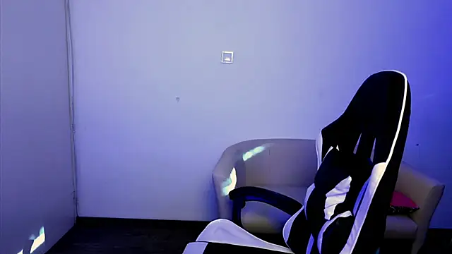 Snapshot of ShyHotNerd chatting on 11-07-25, 08:25 ShyHotNerd online show from 11-07-25, 08:25