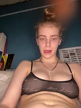 Snapshot of VioletxBlue chatting on 03-30-26, 09:05 VioletxBlue online show from 03-30-26, 09:05