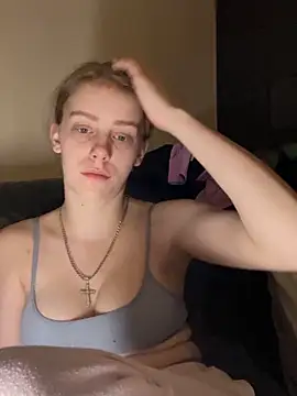 Snapshot of VioletxBlue chatting on 04-12-26, 12:04 VioletxBlue online show from 04-12-26, 12:04
