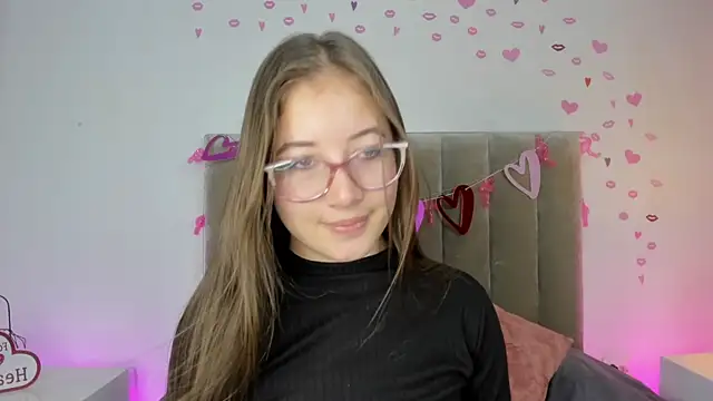 Dahlia Rousse online show from 03-04-25, 11:22