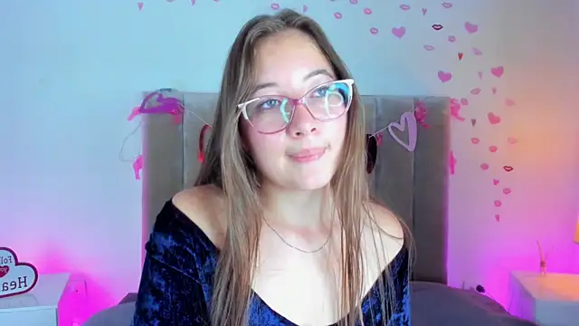 Dahlia Rousse online show from 03-22-25, 06:00