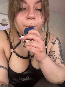 Snapshot of Veronica_simons chatting on 02-19-26, 09:33 Veronica simons online show from 02-19-26, 09:33