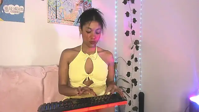 Snapshot of ElectraaJoness chatting on 05-14-26, 01:51 ElectraaJoness online show from 05-14-26, 01:51