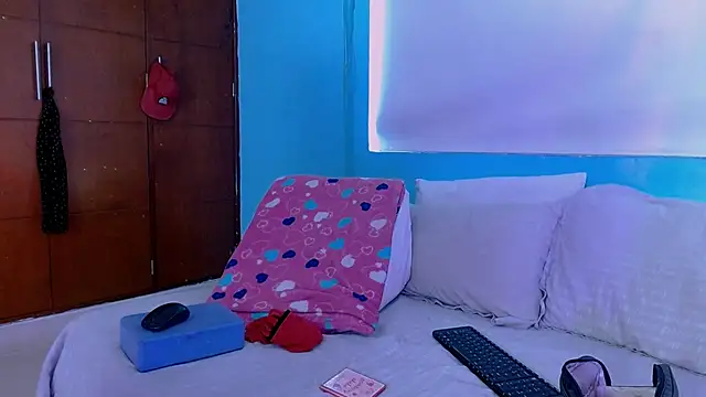 Mattilda 18 online show from 09-09-25, 08:08