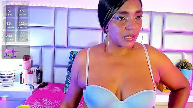 LovelyNickii online show from 05-04-26, 01:18