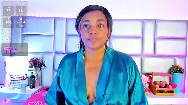 LovelyNickii online show from 05-11-26, 04:48