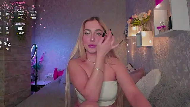 Mika Rayy online show from 11-25-25, 08:20