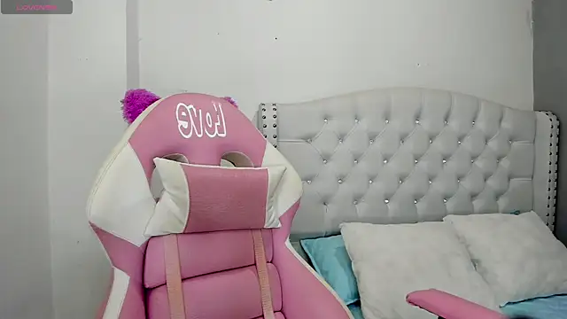 Snapshot of Alana_ponsee chatting on 01-31-25, 02:48 Alana ponsee online show from 01-31-25, 02:48