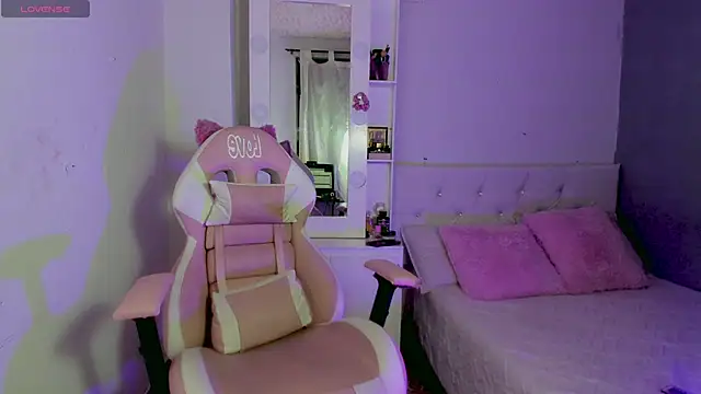 Snapshot of Alana_ponsee chatting on 03-16-25, 07:48 Alana ponsee online show from 03-16-25, 07:48