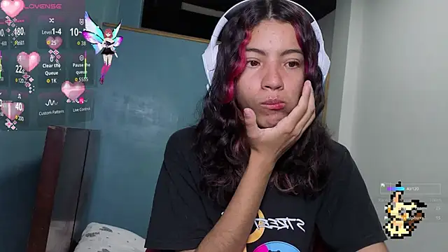 Lovelyamyy online show from 10-20-25, 04:18