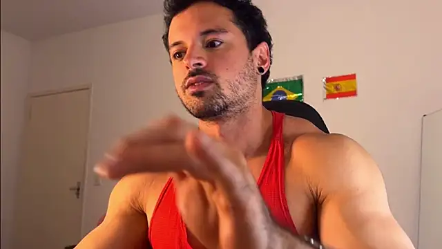 Snapshot of Lucasfit24 chatting on 07-12-26, 04:42 Lucasfit24 online show from 07-12-26, 04:42