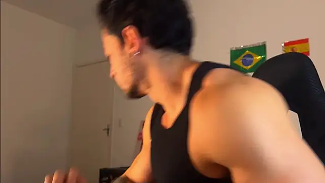 Snapshot of Lucasfit24 chatting on 07-16-26, 04:24 Lucasfit24 online show from 07-16-26, 04:24