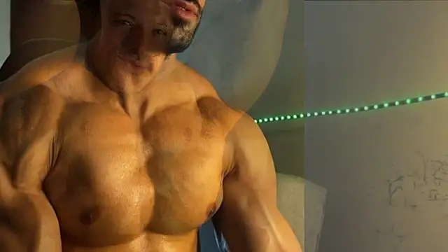 Snapshot of Lucasfit24 chatting on 08-04-26, 02:15 Lucasfit24 online show from 08-04-26, 02:15
