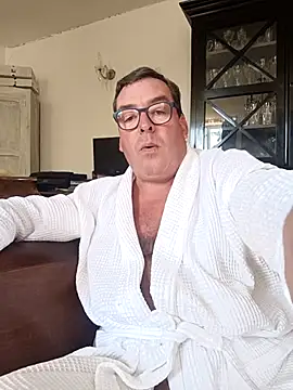 Snapshot of MountJohnXL chatting on 04-06-26, 03:13 MountJohnXL online show from 04-06-26, 03:13