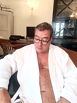 Snapshot of MountJohnXL chatting on 04-11-26, 11:25 MountJohnXL online show from 04-11-26, 11:25