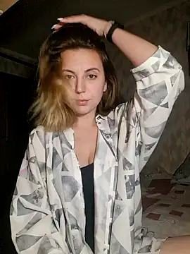 Snapshot of Melenka chatting on 01-22-25, 10:59 Melenka online show from 01-22-25, 10:59