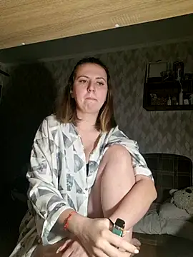 Snapshot of Melenka chatting on 02-26-25, 01:11 Melenka online show from 02-26-25, 01:11