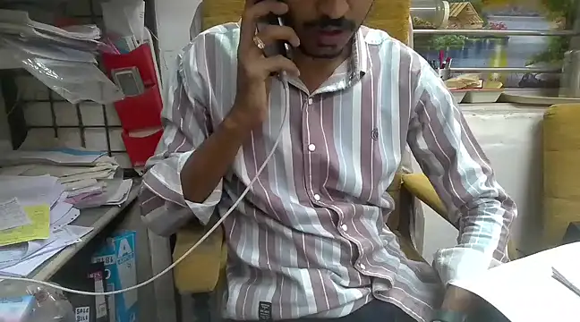 Snapshot of cute_modell chatting on 02-07-25, 01:53 cute modell online show from 02-07-25, 01:53