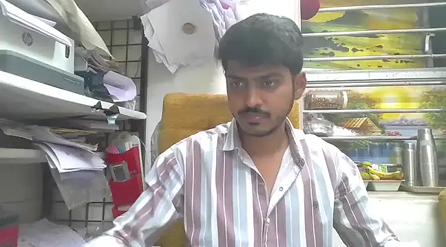 Snapshot of cute_modell chatting on 03-08-25, 12:41 cute modell online show from 03-08-25, 12:41