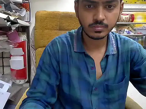 Snapshot of cute_modell chatting on 09-19-25, 12:50 cute modell online show from 09-19-25, 12:50