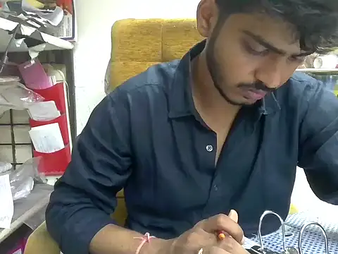 Snapshot of cute_modell chatting on 09-25-25, 11:47 cute modell online show from 09-25-25, 11:47