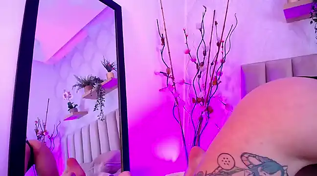 Snapshot of coral_jonesss chatting on 02-01-25, 01:09 coral jonesss online show from 02-01-25, 01:09