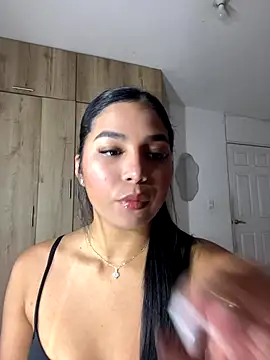 CharlotteGraay online show from 10-14-25, 03:40