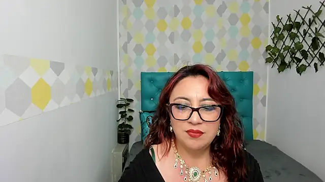 Victoria Adamns online show from 01-13-25, 06:05