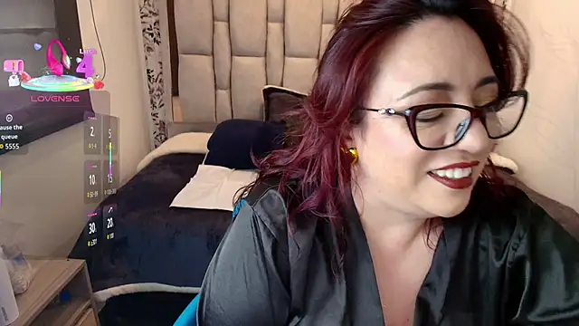 Victoria Adamns online show from 02-25-26, 12:04