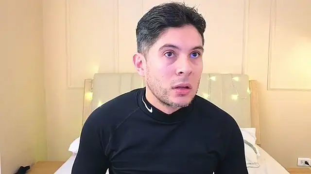 mr danni online show from 12-17-25, 08:04