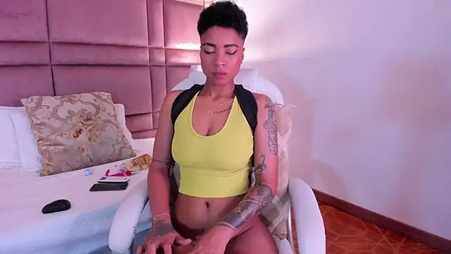 LuciaWallace online show from 03-13-25, 09:48