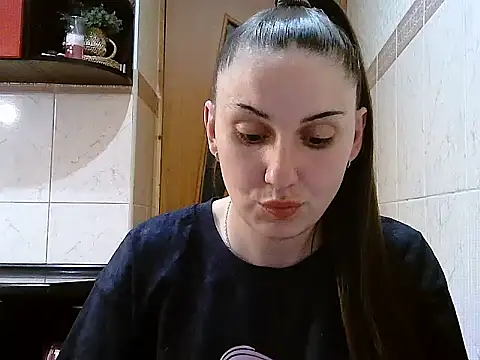 Yuliia30 online show from 05-02-26, 04:12