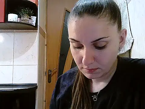 Yuliia30 online show from 06-17-26, 03:35