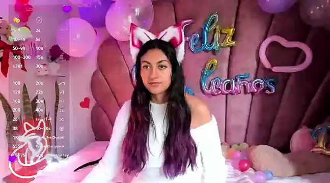 sweetfoxy 17 online show from 02-18-25, 03:54