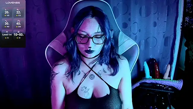 Snapshot of Kimlennox_ chatting on 09-29-25, 01:38 Kimlennox online show from 09-29-25, 01:38