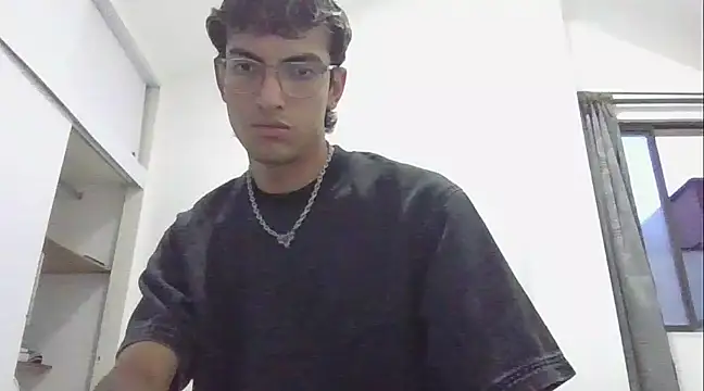 Axel Twink1 online show from 02-02-25, 11:11