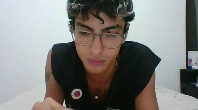 Axel Twink1 online show from 03-11-25, 05:38
