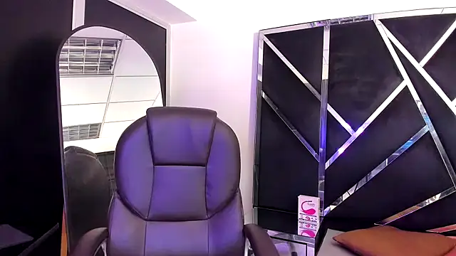 Salmaportman69 online show from 10-21-25, 03:29