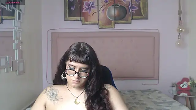 Snapshot of kathepickmanx chatting on 02-20-26, 06:37 kathepickmanx online show from 02-20-26, 06:37