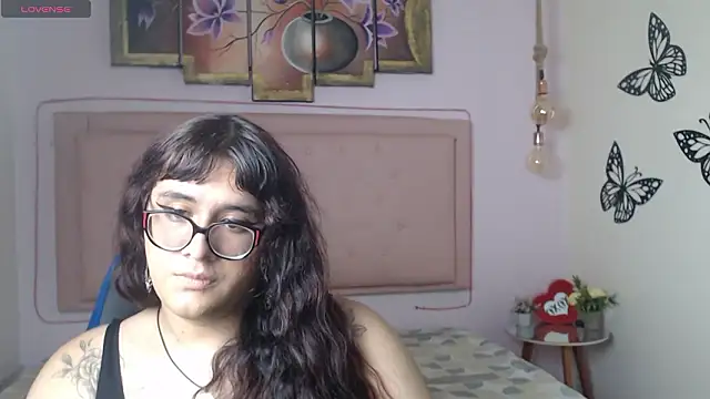 Snapshot of kathepickmanx chatting on 03-06-26, 03:25 kathepickmanx online show from 03-06-26, 03:25