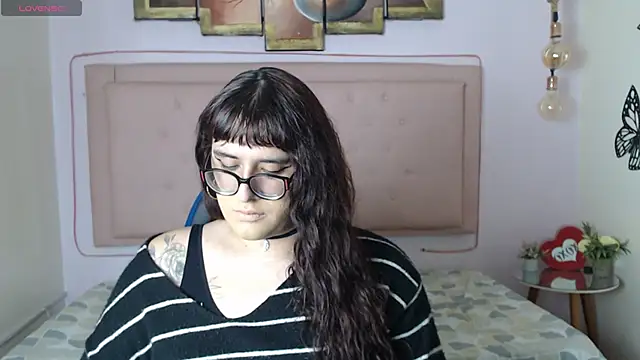 Snapshot of kathepickmanx chatting on 03-12-26, 03:34 kathepickmanx online show from 03-12-26, 03:34