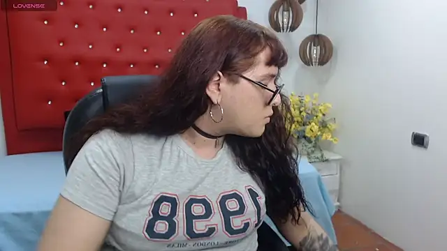 Snapshot of kathepickmanx chatting on 03-25-26, 03:45 kathepickmanx online show from 03-25-26, 03:45