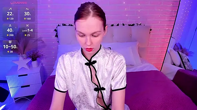 Molly Pink  online show from 10-09-25, 08:56