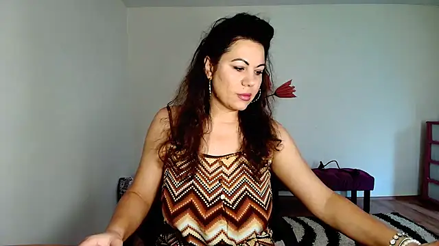 Snapshot of VixenVibesX chatting on 06-13-26, 08:01 VixenVibesX online show from 06-13-26, 08:01
