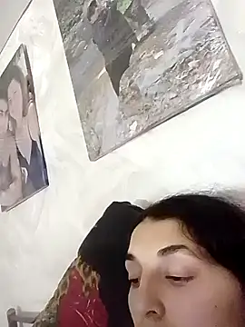 Rosanna Rennie online show from 10-02-25, 01:23