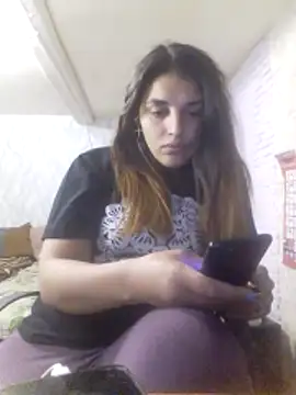 Rosanna Rennie online show from 10-18-25, 08:37