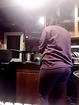 Rosanna Rennie online show from 10-28-25, 12:41