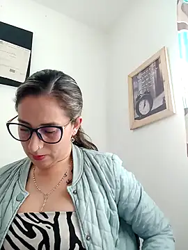 CHARLOTTE 1711 online show from 01-30-25, 09:36