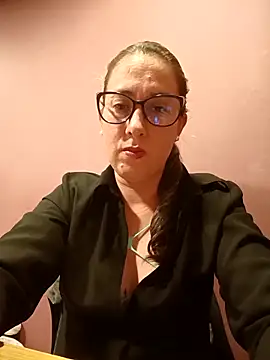 CHARLOTTE 1711 online show from 04-17-26, 02:47